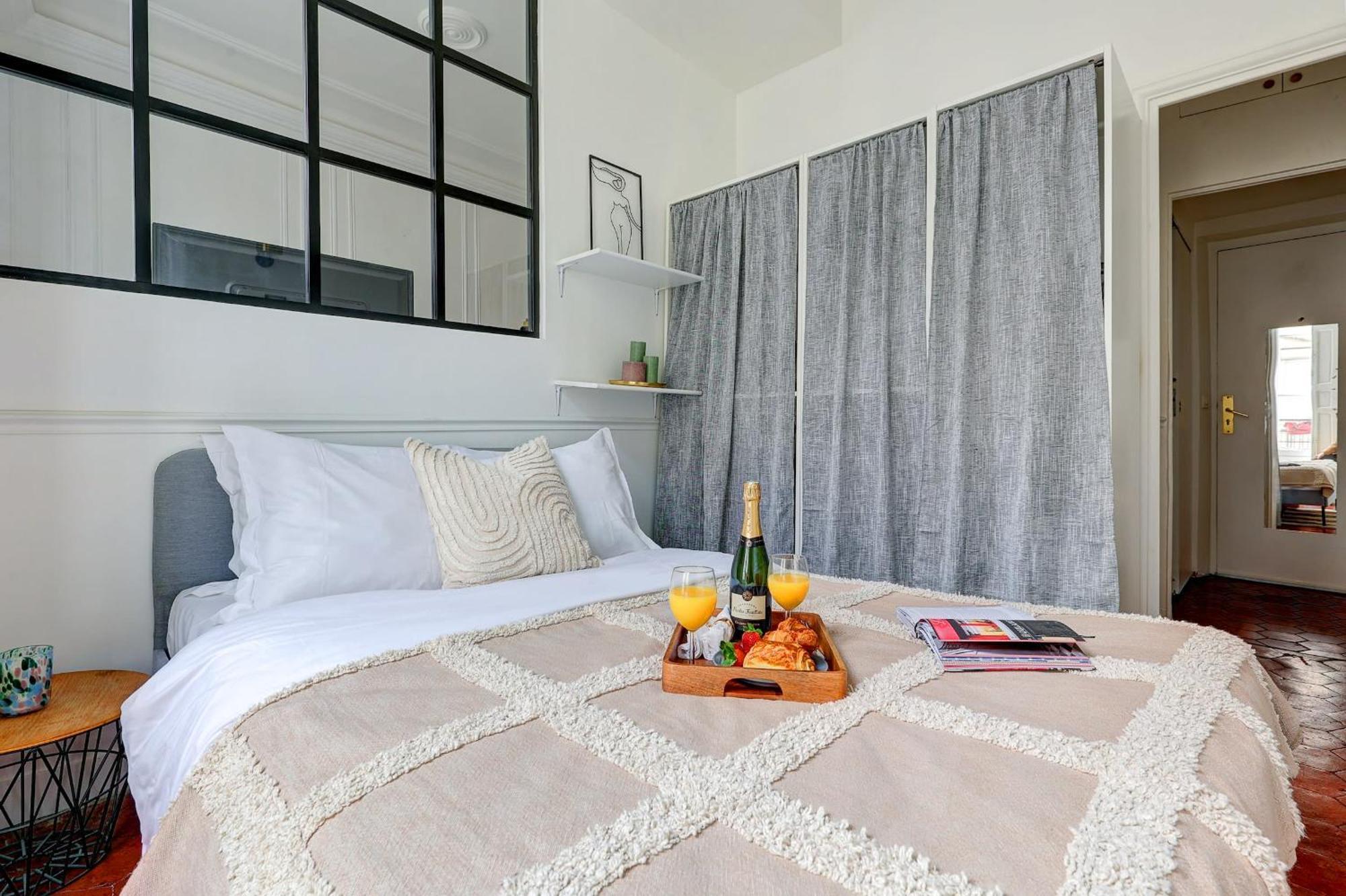 Eiffel Tower & Invalides - 1Br - Cityapartmentstay Paris Exterior foto